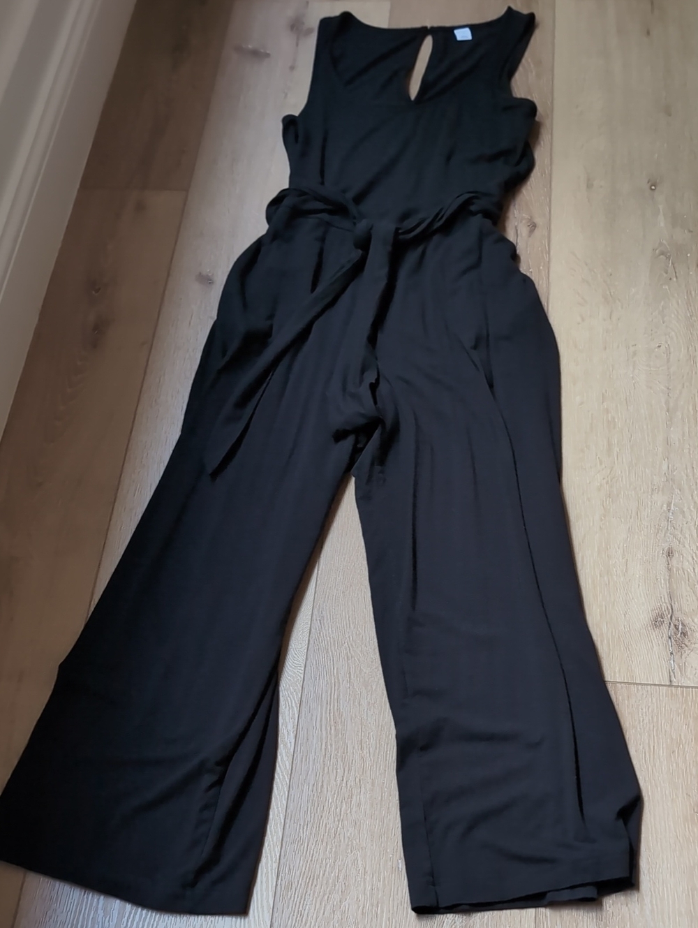 Old Navy Black Sleeveless Wide-Leg Jumpsuit with Tie